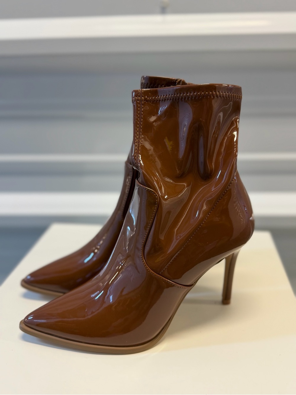 Steve Madden Size 7 Elwyn Viktory Cognac Patent Ankle Stiletto Heel Boots New - Picture 3 of 7